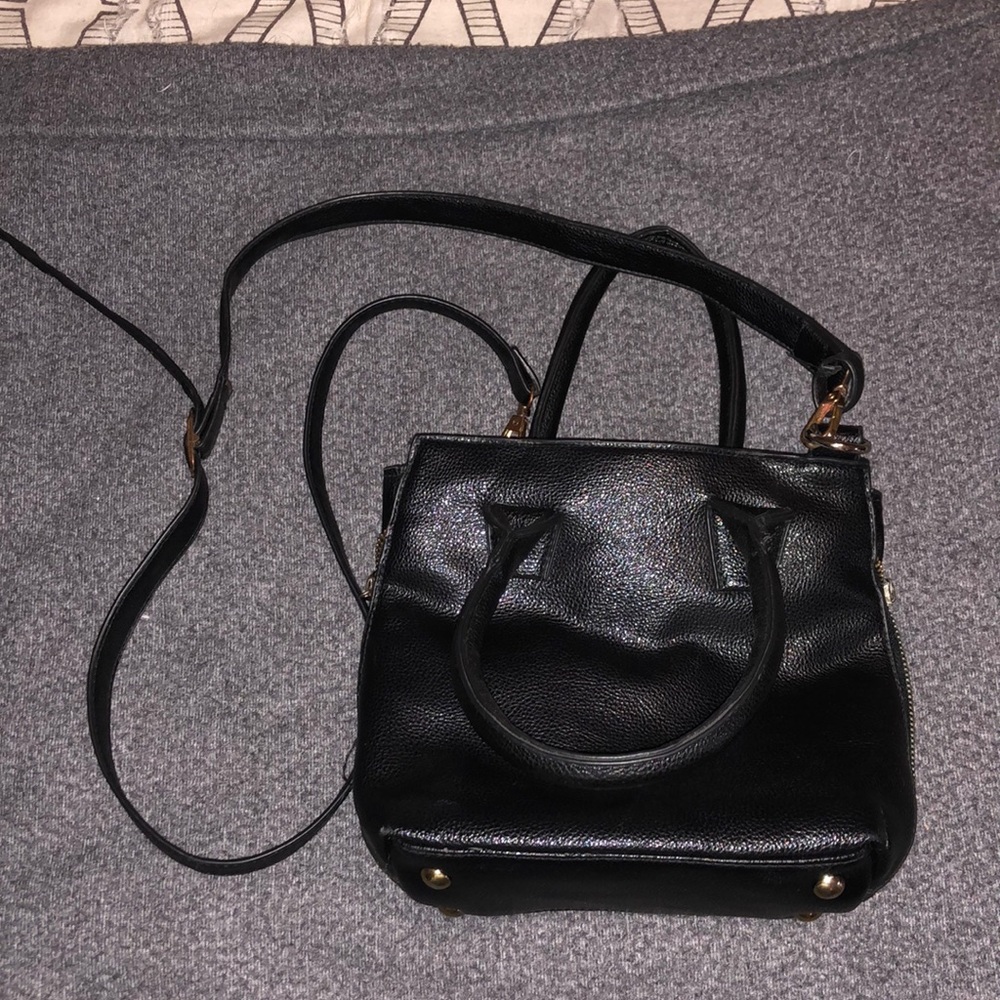 Vintage black shoulder/hand purse
